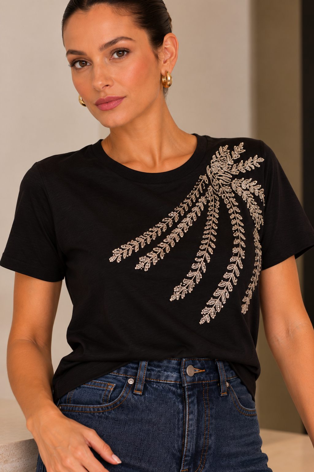 Camiseta Algodรฃo Bordado Preta